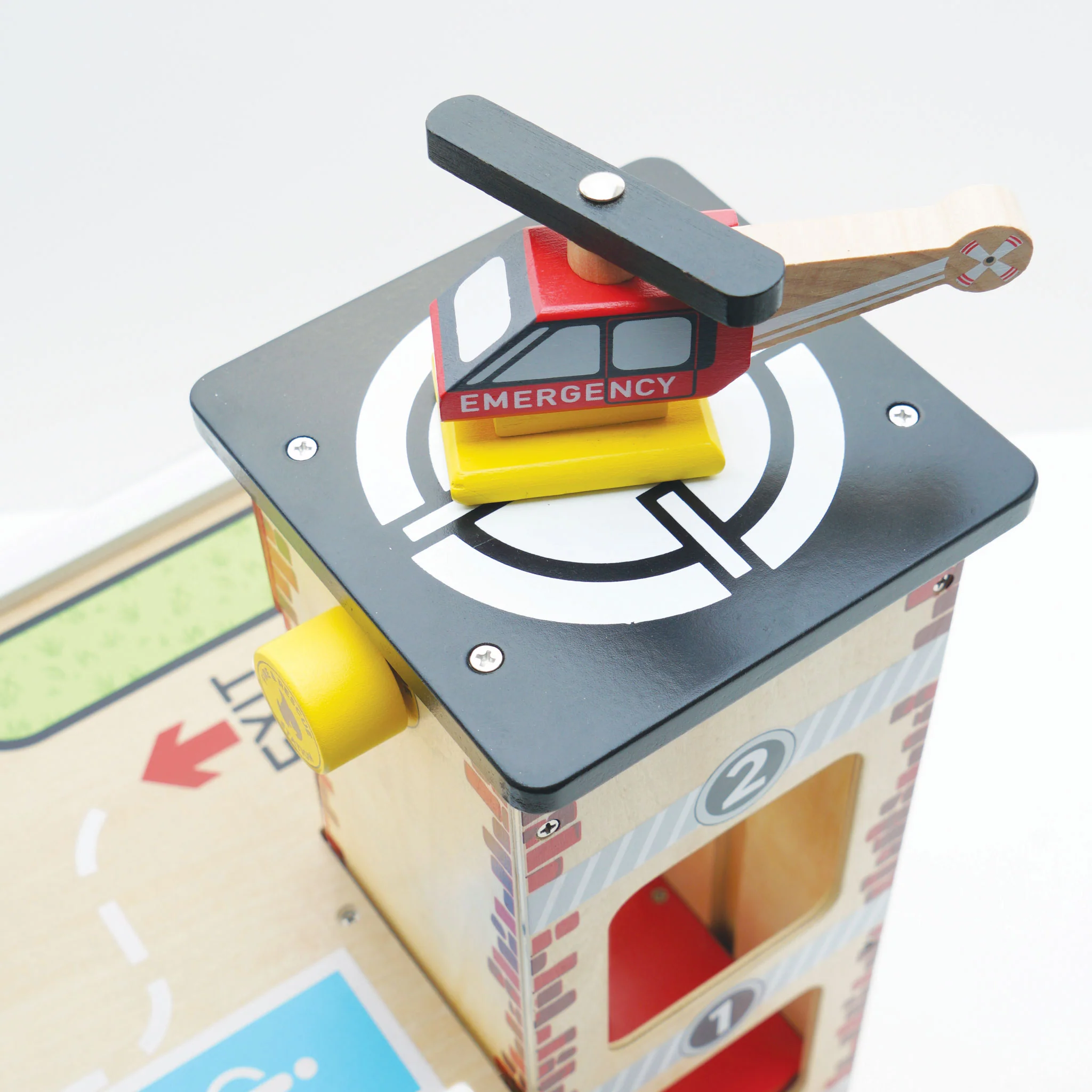 Fire Station Garage & Cars - Image 6